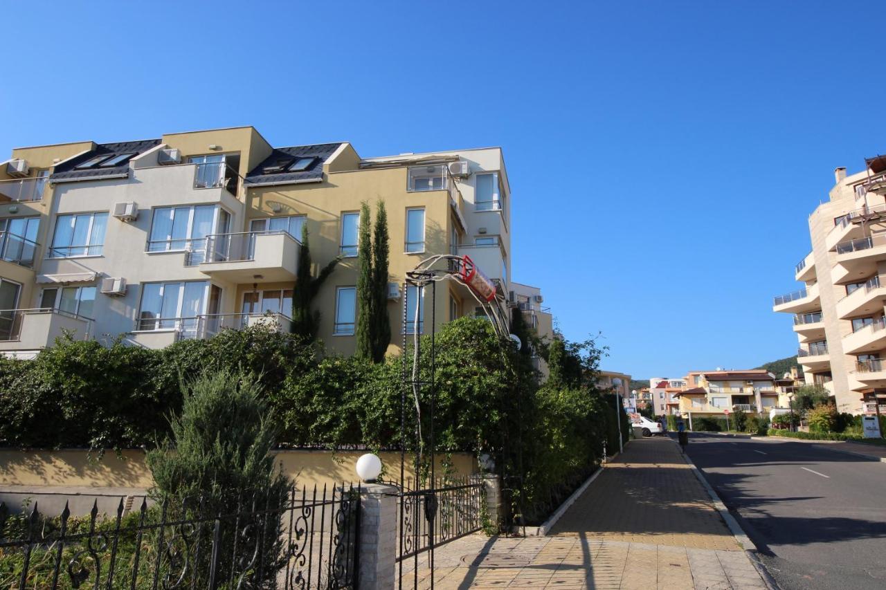 Menada Belle View Apartments Święty Włas Zewnętrze zdjęcie